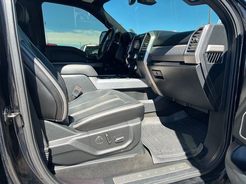 Used 2018 Ford F350 Platinum w/ Platinum Ultimate Package image 15