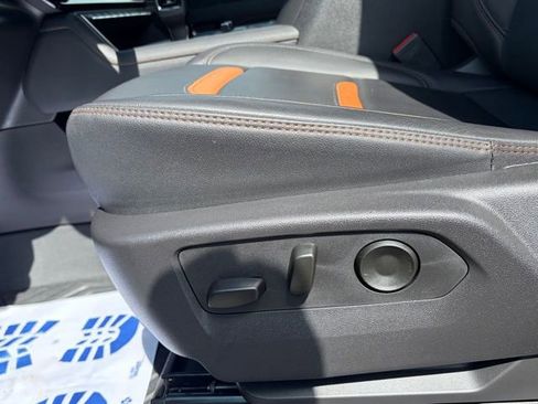 Used 2025 GMC Sierra 1500 AT4 w/ AT4 Premium Package image 17