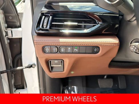 Used 2023 Acura MDX SH-AWD w/ Advance Package image 17