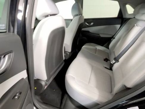 Used 2023 Hyundai Kona SE FWD image 16