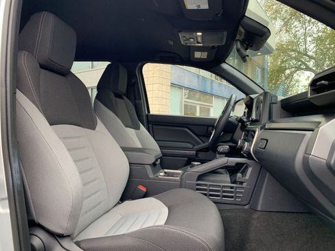 Used 2025 Toyota 4Runner TRD Off-Road image 36