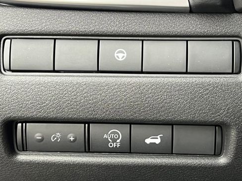 New 2026 Nissan Rogue Platinum AWD/4WD image 17