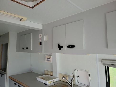 Used 2007 Ford E-450 and Econoline 450 image 18