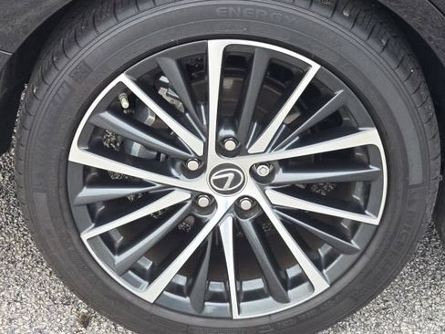 Used 2025 Lexus ES 350 w/ Premium Package FWD image 9