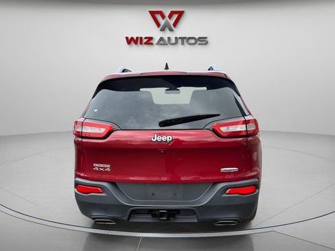 Used 2017 Jeep Cherokee Latitude w/ True North Edition image 4