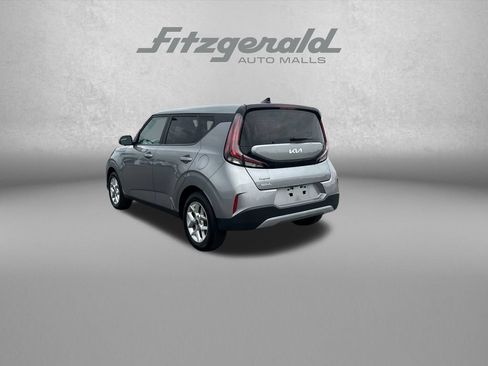 Used 2024 Kia Soul LX w/ Option Group 015 FWD image 6