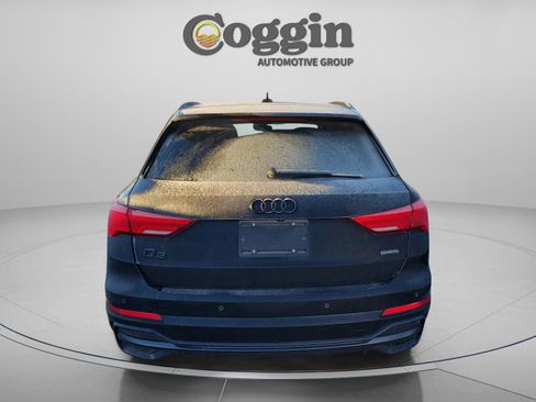 Used 2022 Audi Q3 2.0T Premium w/ Black Optic Sport Package image 4