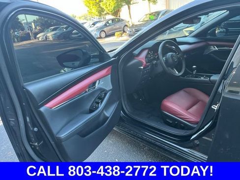 Used 2026 MAZDA MAZDA3 2.5 S Hatchback w/ Premium Pkg FWD image 4