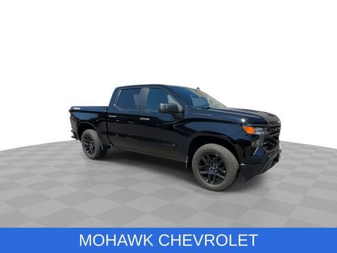 Used 2022 Chevrolet Silverado 1500 Custom AWD/4WD image 2