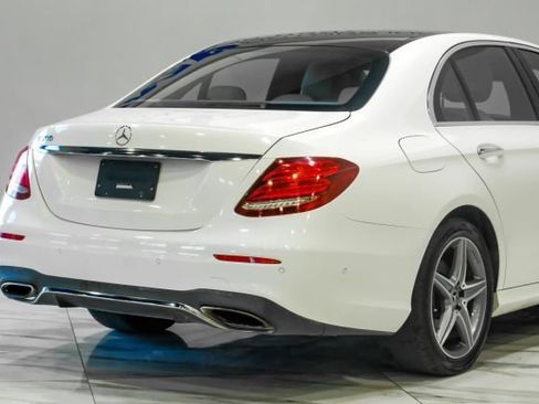 Used 2018 Mercedes-Benz E 300 image 10