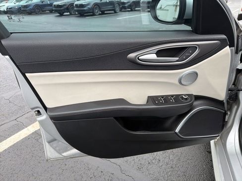 Used 2019 Alfa Romeo Giulia Ti Sport w/ Quick Order Package 22S Sport image 19