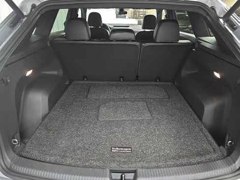 Used 2020 Volkswagen Atlas Cross Sport SEL image 12