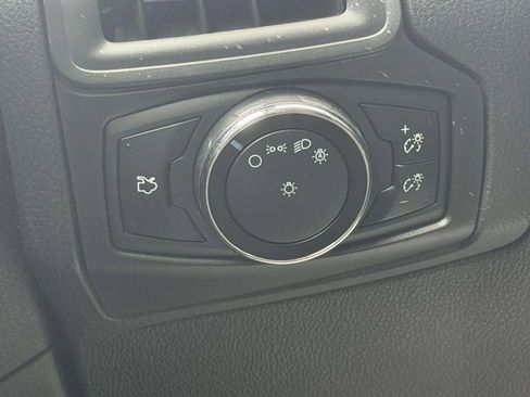 Used 2014 Ford Focus SE FWD image 28