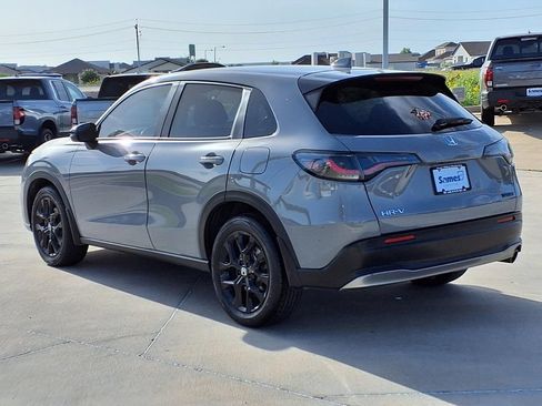 Used 2023 Honda HR-V Sport image 5