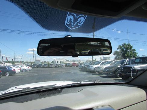 Used 2011 RAM 1500 Classic SLT RWD image 36