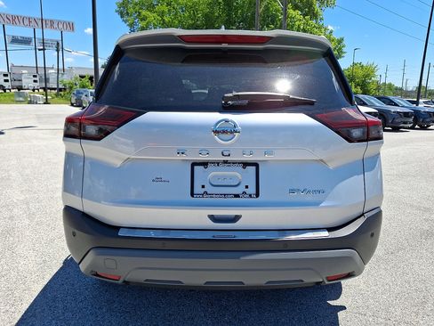 Used 2021 Nissan Rogue SV AWD/4WD image 6
