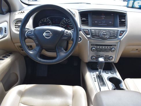 Used 2019 Nissan Pathfinder SL FWD image 21