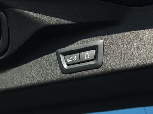 Used 2021 BMW X5 M50i w/ Executive Package image 9