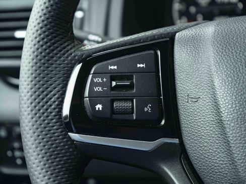 Used 2025 Honda Ridgeline Black Edition image 21