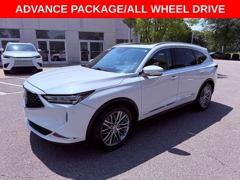 Used 2023 Acura MDX SH-AWD w/ Advance Package image 3