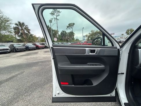 Used 2025 Hyundai Santa Fe SEL FWD image 29
