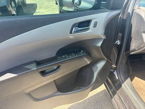 Used 2016 Chevrolet Sonic LT FWD image 10