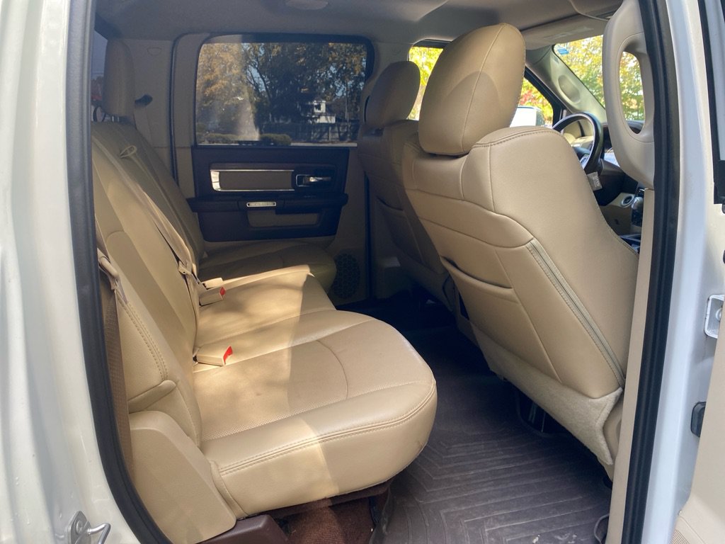 Used 2015 RAM 1500 Laramie w/ Convenience Group AWD/4WD image 27