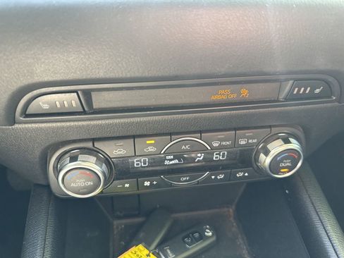 Used 2018 MAZDA CX-5 Touring image 12