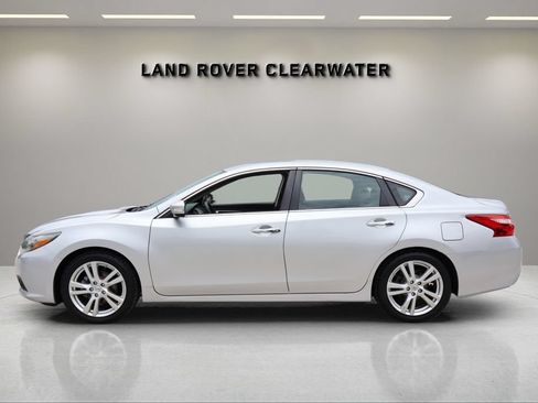 Used 2016 Nissan Altima 3.5 SL FWD image 2