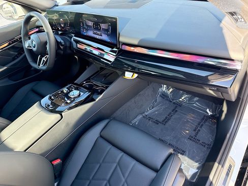 New 2027 BMW 530i xDrive AWD/4WD image 14