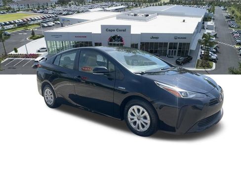 Used 2021 Toyota Prius LE FWD image 9