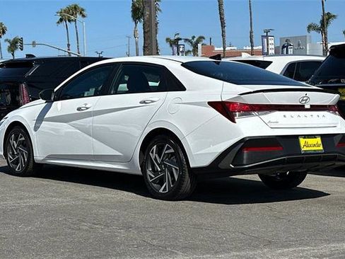 Certified 2025 Hyundai Elantra Sport image 6
