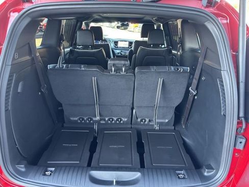 New 2026 Chrysler Pacifica Limited image 18