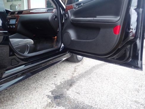 Used 2011 Chevrolet Impala LS image 25