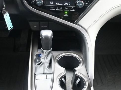 Used 2023 Toyota Camry SE FWD image 22