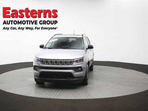 Used 2022 Jeep Compass Latitude w/ Sun and Sound Group AWD/4WD image 55