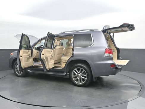 Used 2015 Lexus LX 570 4WD image 48