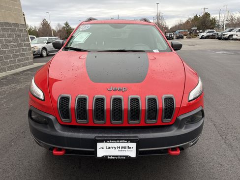 Used 2017 Jeep Cherokee Trailhawk w/ Comfort/Convenience Group image 9