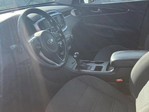 Used 2016 Kia Sorento LX 4dr SUV w/ LX Convenience Package image 7