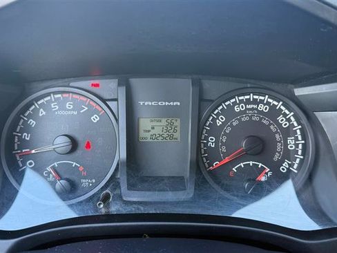 Used 2017 Toyota Tacoma SR image 21