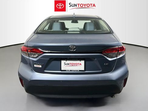 Used 2025 Toyota Corolla LE FWD image 5