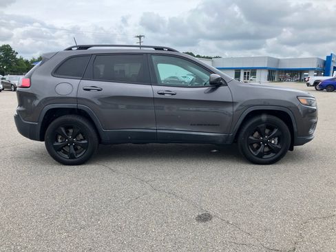 Used 2020 Jeep Cherokee Latitude Plus AWD/4WD image 5