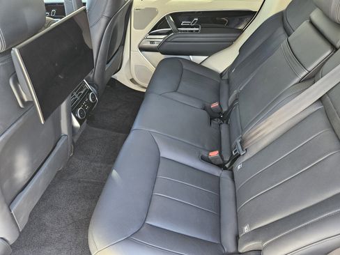 Used 2023 Land Rover Range Rover SE image 30