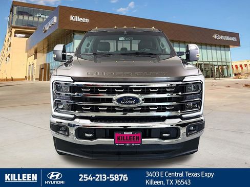 Used 2023 Ford F250 Lariat w/ Chrome Package AWD/4WD image 2