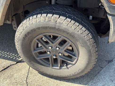Used 2025 Jeep Wrangler Unlimited Sport AWD/4WD image 5