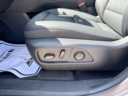 New 2026 Chevrolet Equinox LT w/ Convenience Package II AWD/4WD image 14