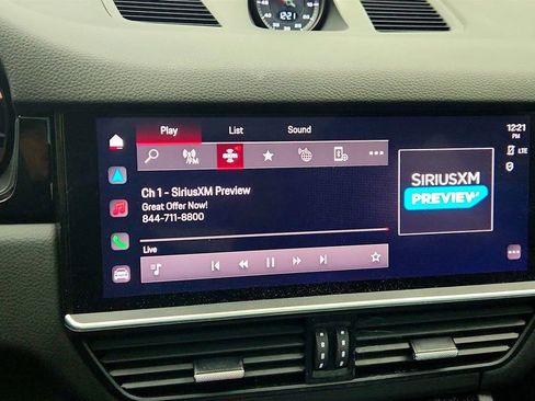 Used 2023 Porsche Cayenne Platinum Edition image 16