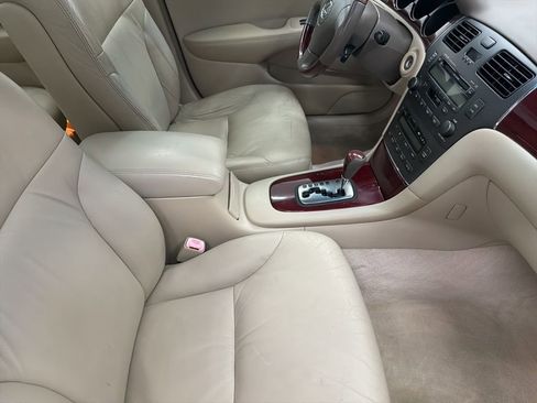 Used 2004 Lexus ES 330 image 30