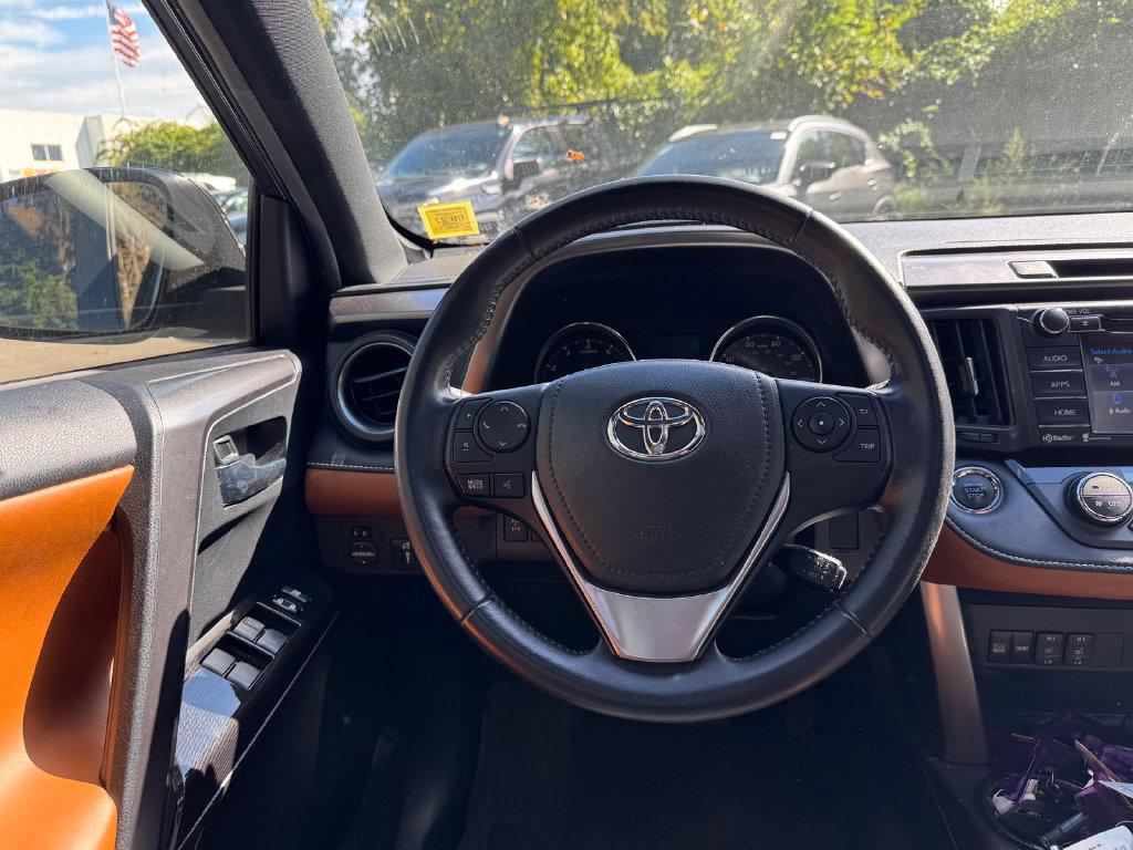 Used 2016 Toyota RAV4 SE AWD/4WD image 10