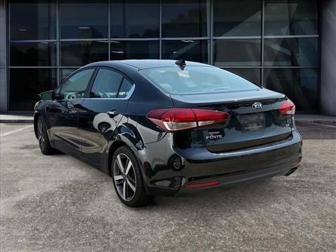 Used 2017 Kia Forte EX FWD image 3
